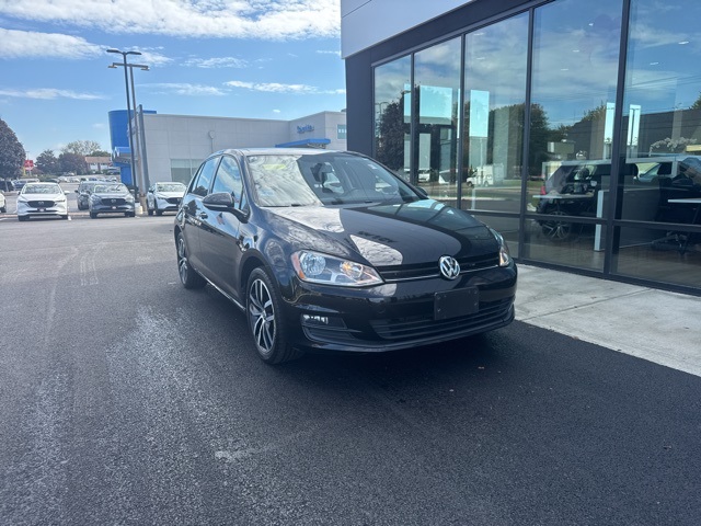 2016 Volkswagen Golf TSI SE