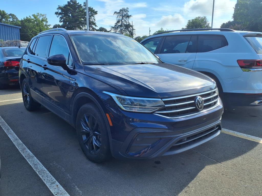2023 Volkswagen Tiguan SE photo 3