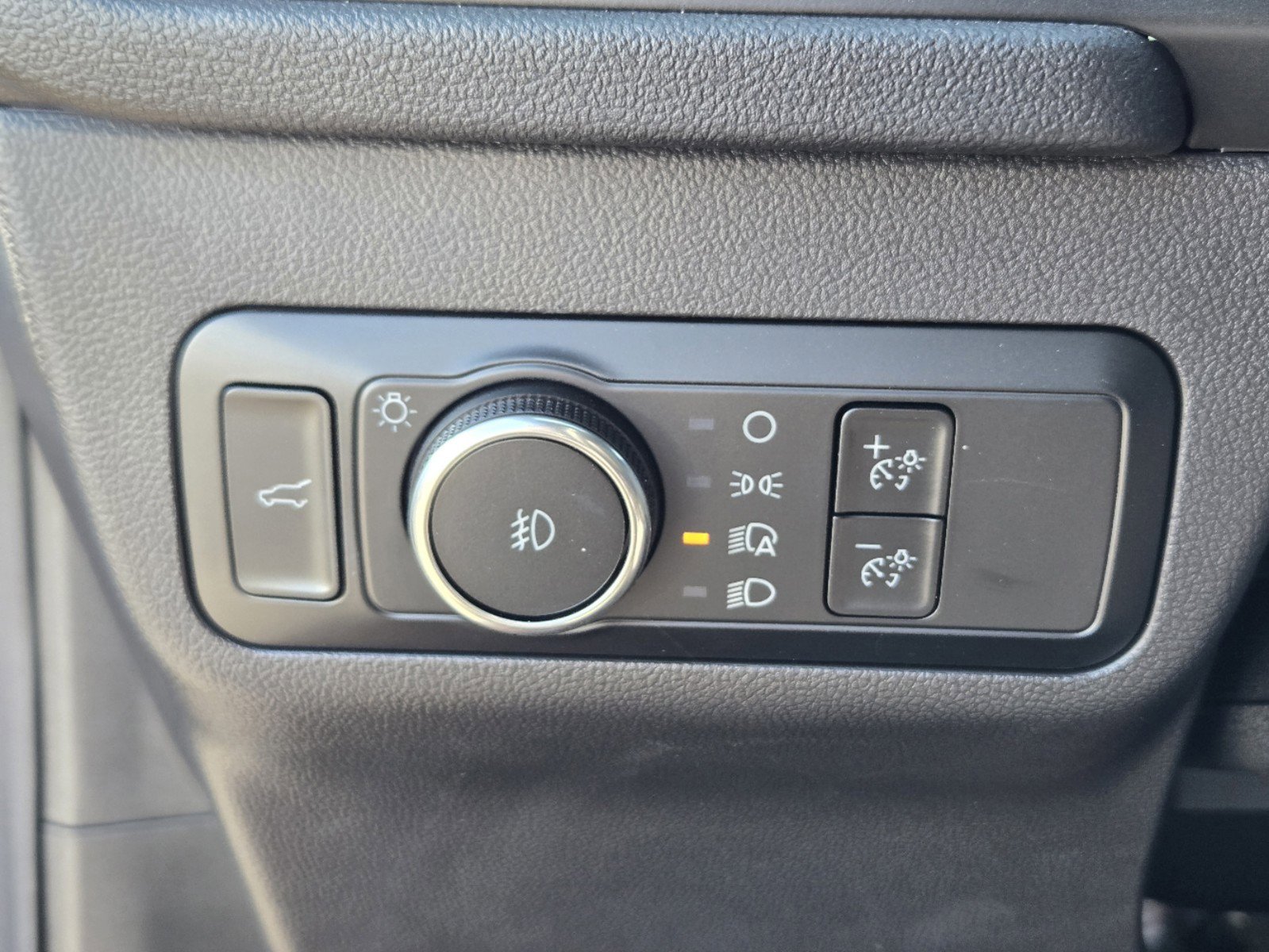 New 2024 Carbonized Gray Metallic Ford ST-Line Select image 16