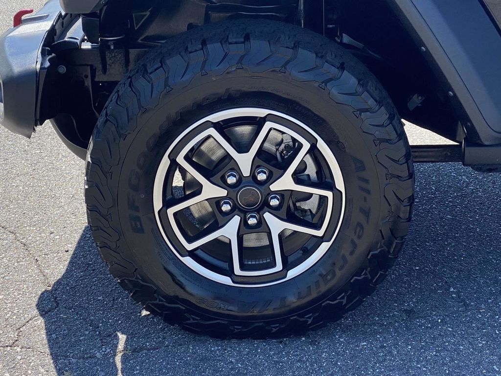 2024 Jeep Wrangler Rubicon photo 12