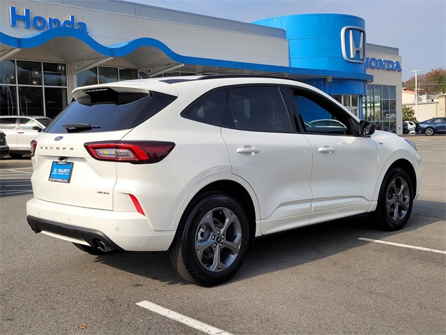 2024 Ford Escape ST-Line photo 2