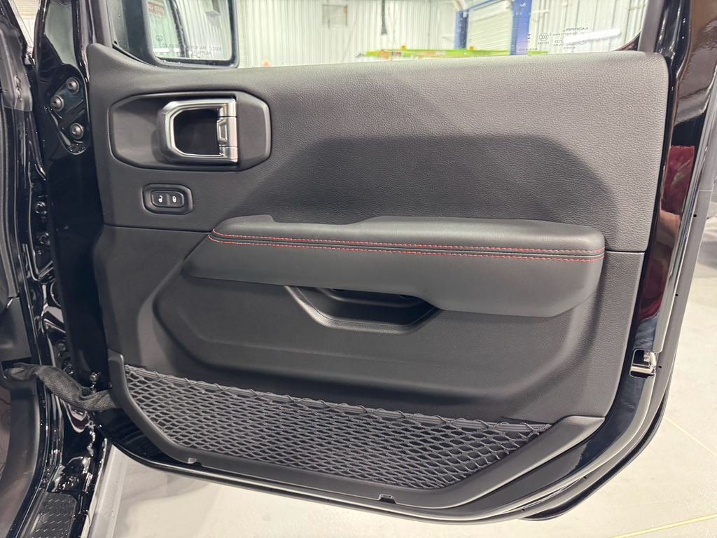 2025 Jeep Wrangler Rubicon X photo 19