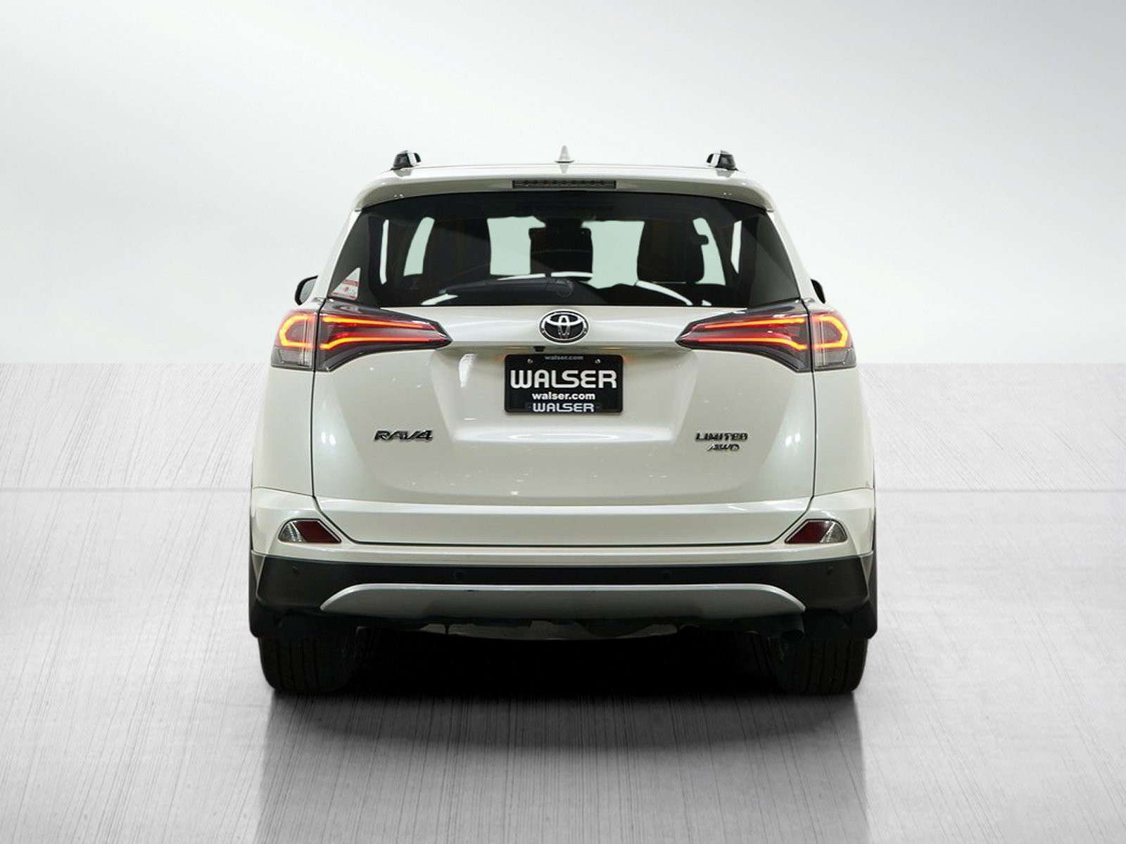 2017 Toyota RAV4 Limited photo 4