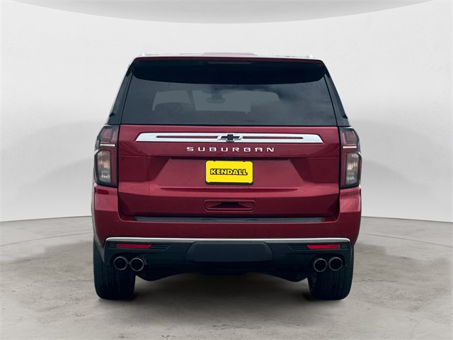2021 Chevrolet Suburban High Country photo 3