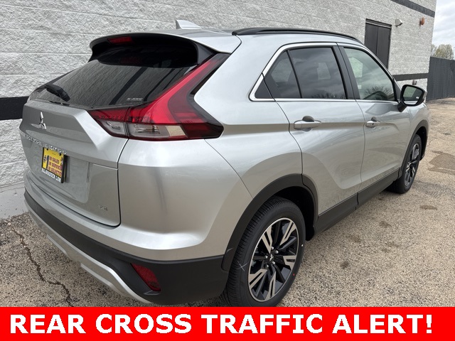 2025 Mitsubishi Eclipse Cross SE photo 3