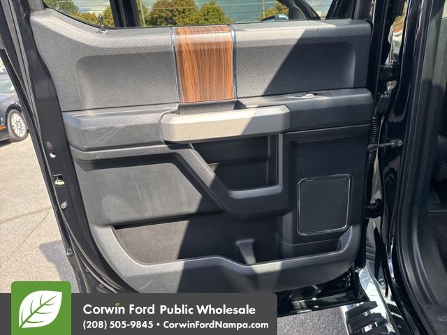 2016 Ford F-150 Lariat photo 33