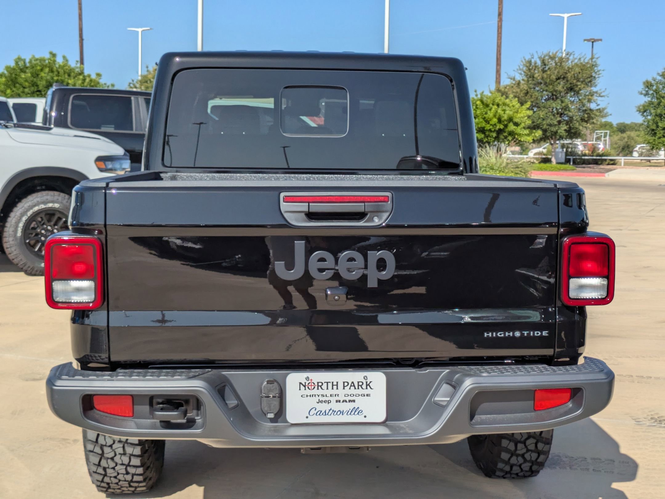 2025 Jeep Gladiator Sport photo 4