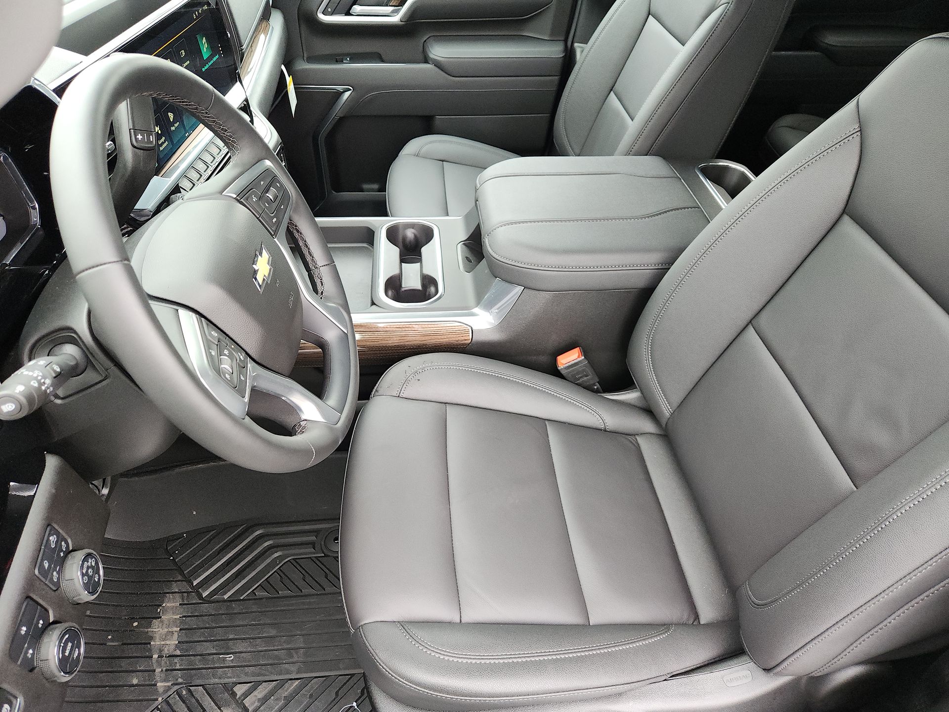 2025 Chevrolet Silverado 2500HD LT photo 18