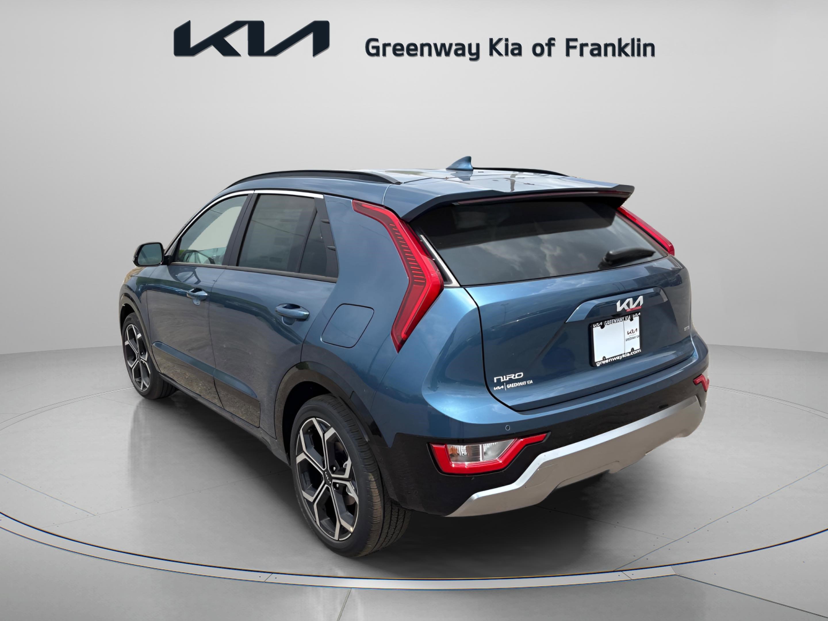 2025 Kia Niro EX Touring photo 5