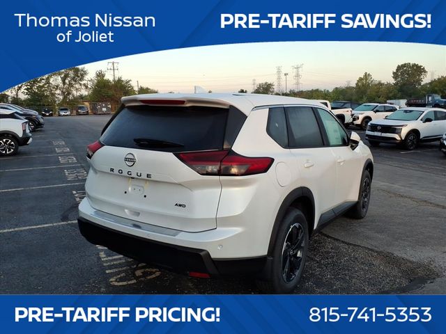 2026 Nissan Rogue SV photo 3