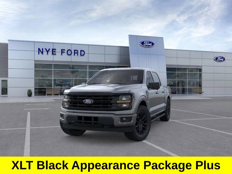 2025 Ford F-150 XLT photo 3