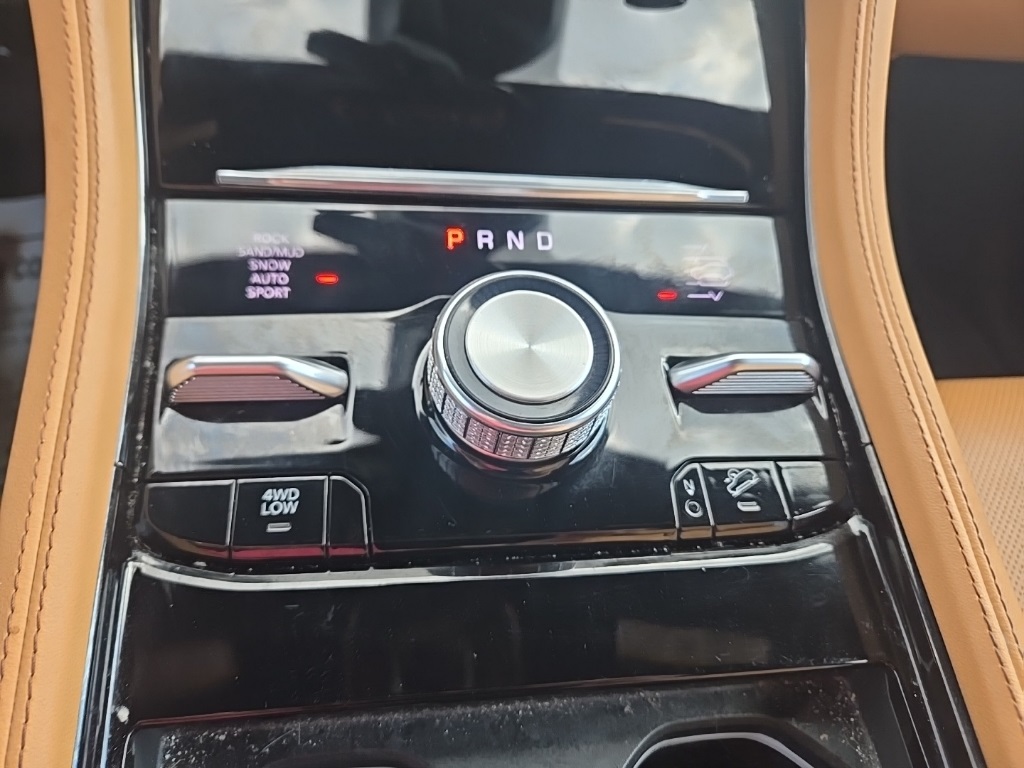 2024 Jeep Grand Cherokee Summit photo 19