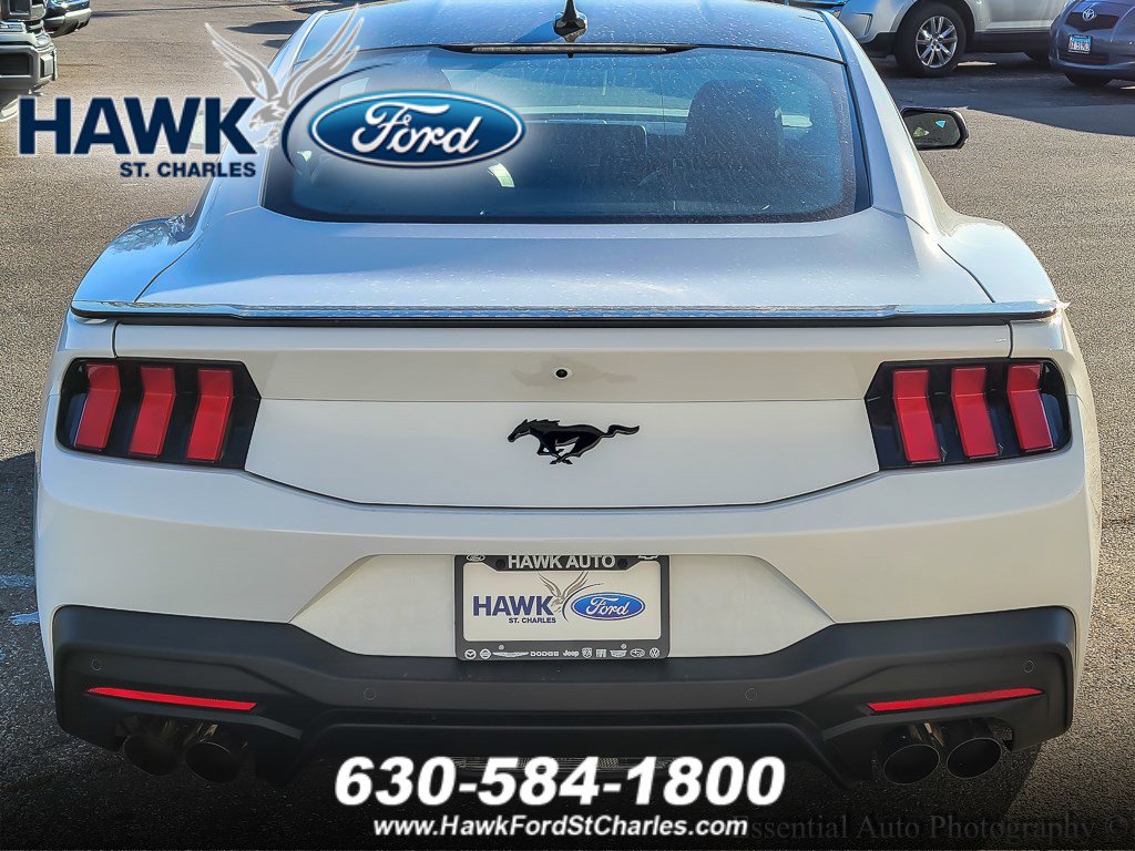 2026 Ford Mustang EcoBoost Premium photo 3