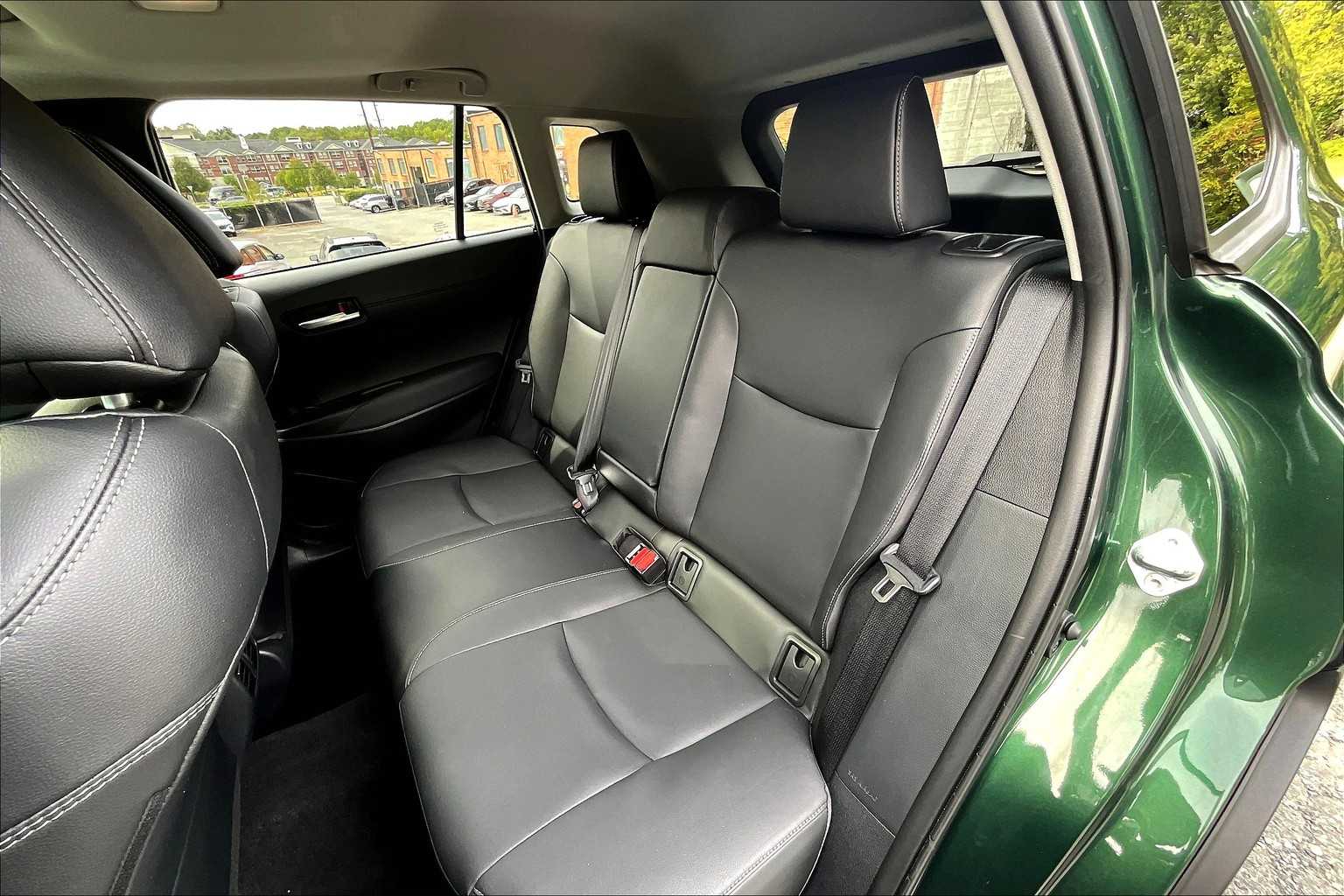 2022 Toyota Corolla Cross XLE photo 18