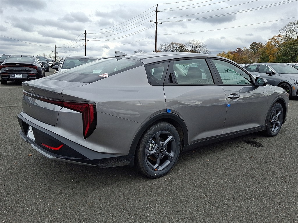 2025 Kia K4 LXS photo 4