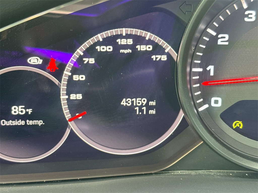 2022 Porsche Cayenne Base photo 27