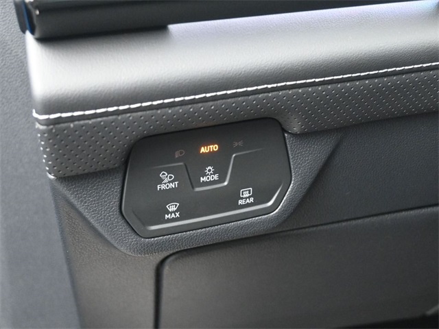 2025 Volkswagen Atlas SEL photo 14