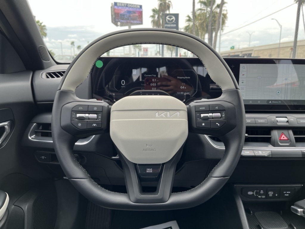 2025 Kia K4 GT-Line photo 7