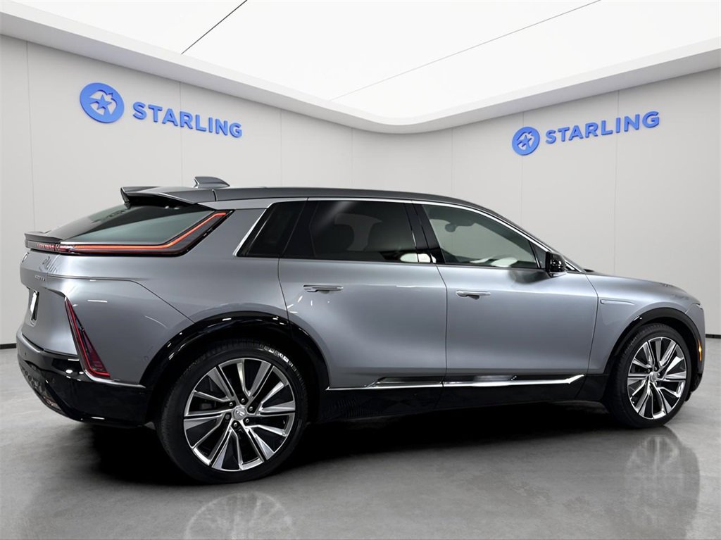 2024 Cadillac Lyriq Luxury photo 10