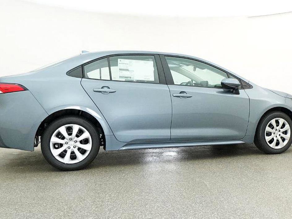 2025 Toyota Corolla LE photo 45