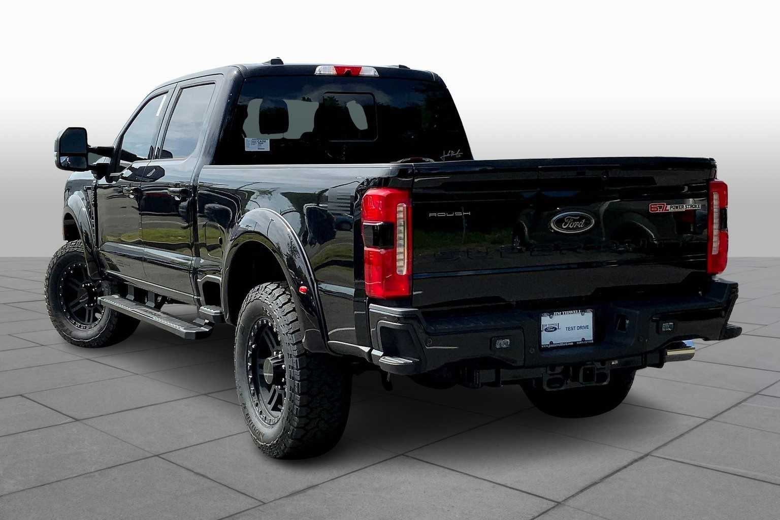 2025 Ford F-350 Lariat photo 11