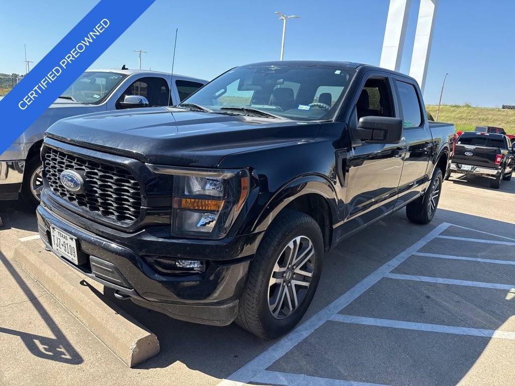 2023 Ford F-150 XL's photo