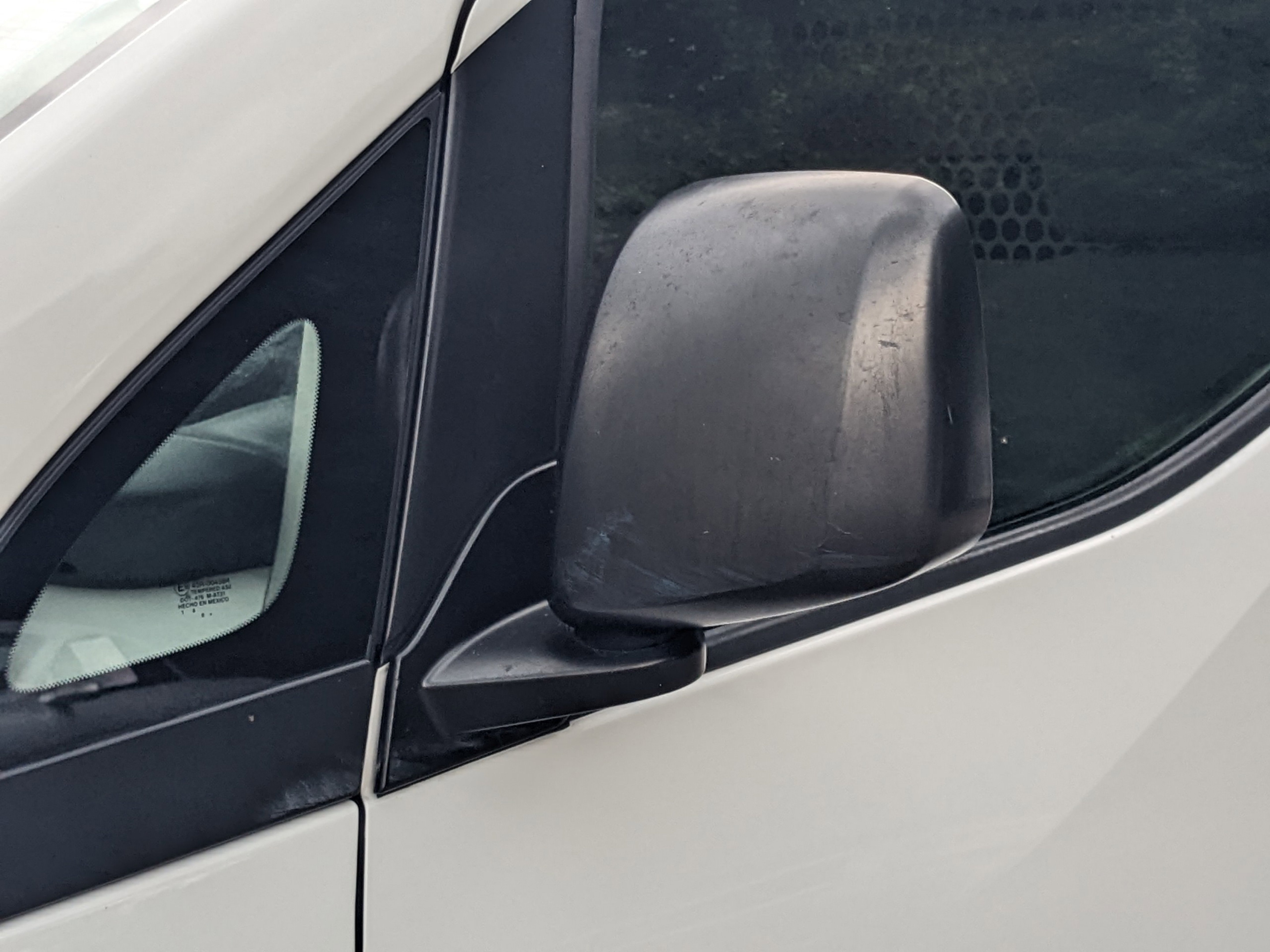 2019 Nissan NV200 S photo 2
