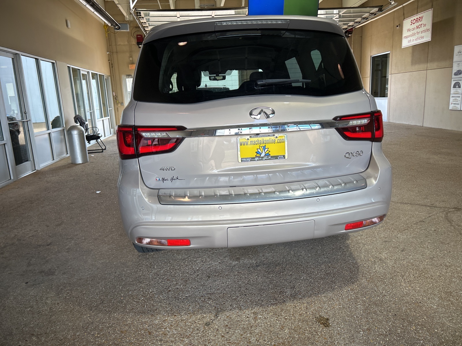 2021 Infiniti QX80 Luxe photo 37