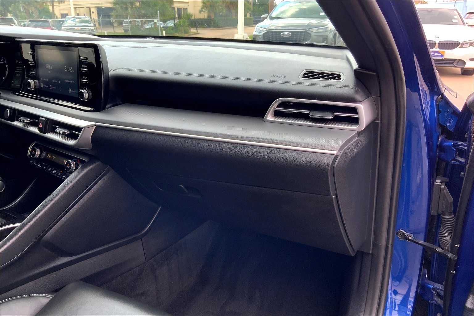 2021 Kia K5 GT-Line photo 14