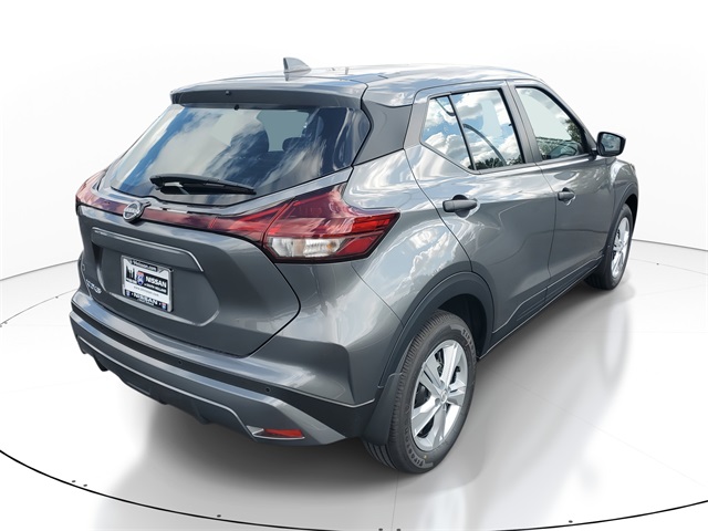 2025 Nissan Kicks Play S photo 3