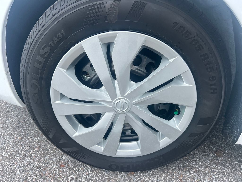 2025 Nissan Versa 1.6 S photo 30