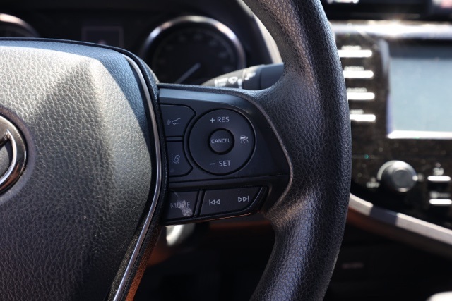 2020 Toyota Camry LE photo 23