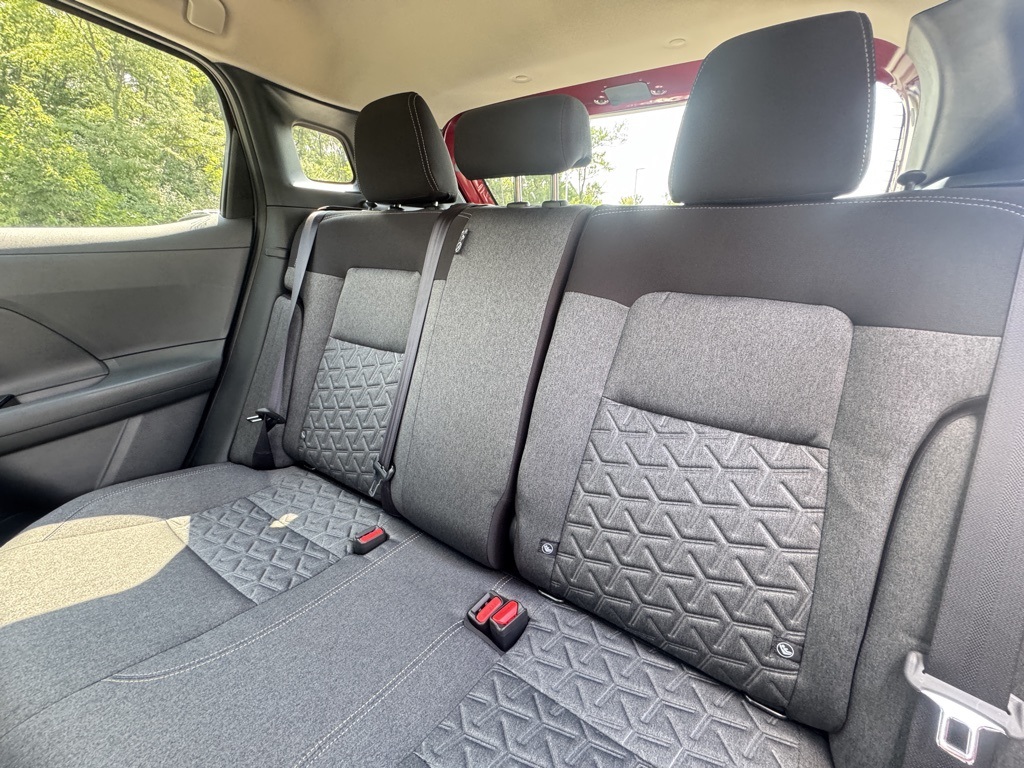 2025 Nissan Kicks SV photo 21