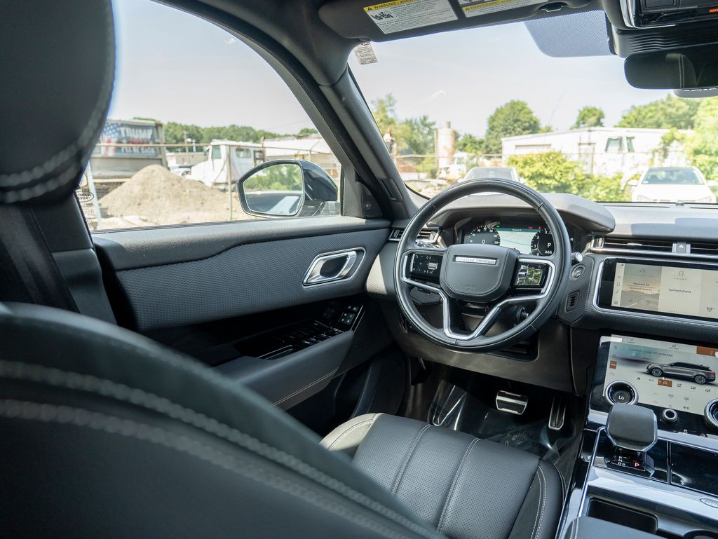 2023 Land Rover Range Rover Velar R-Dynamic S photo 18