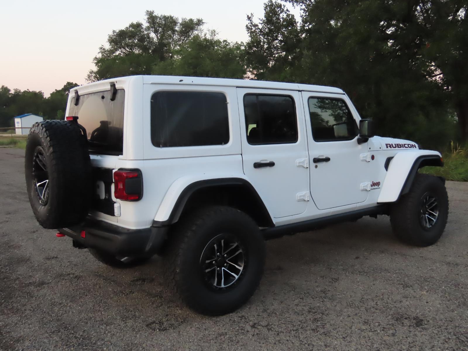 2025 Jeep Wrangler Rubicon X photo 9
