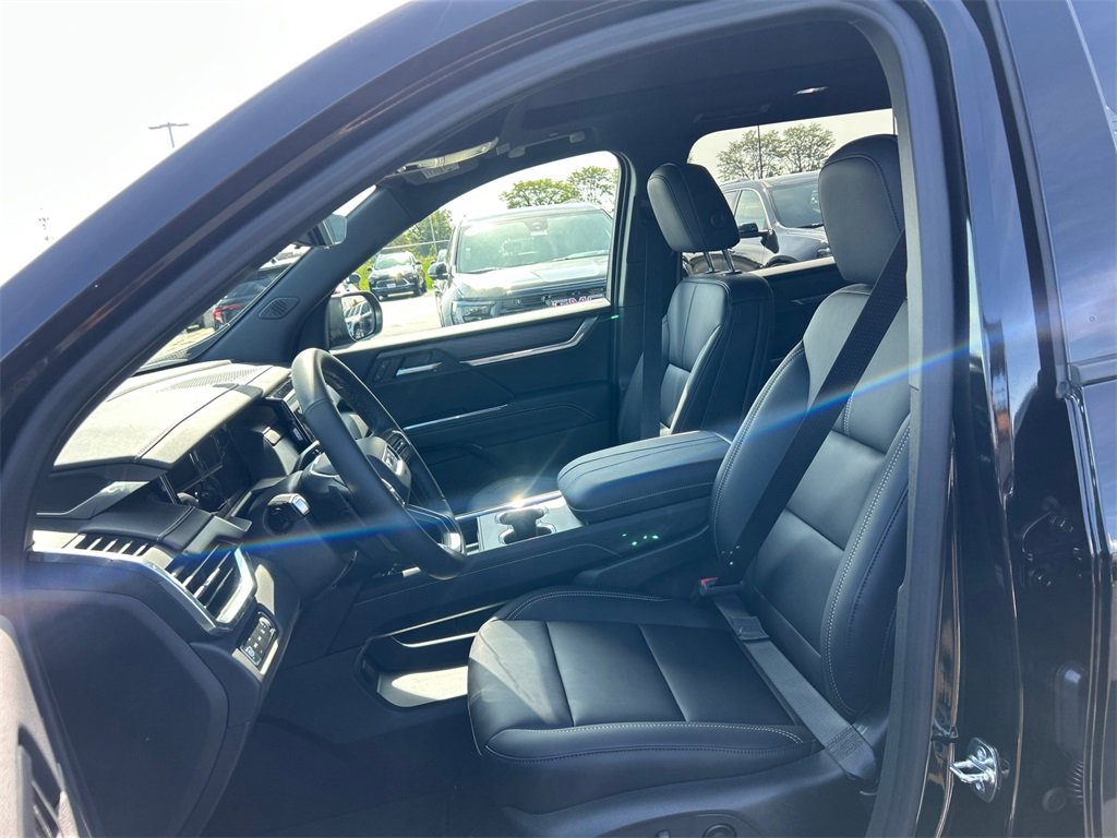 2026 GMC ACADIA - Image 14