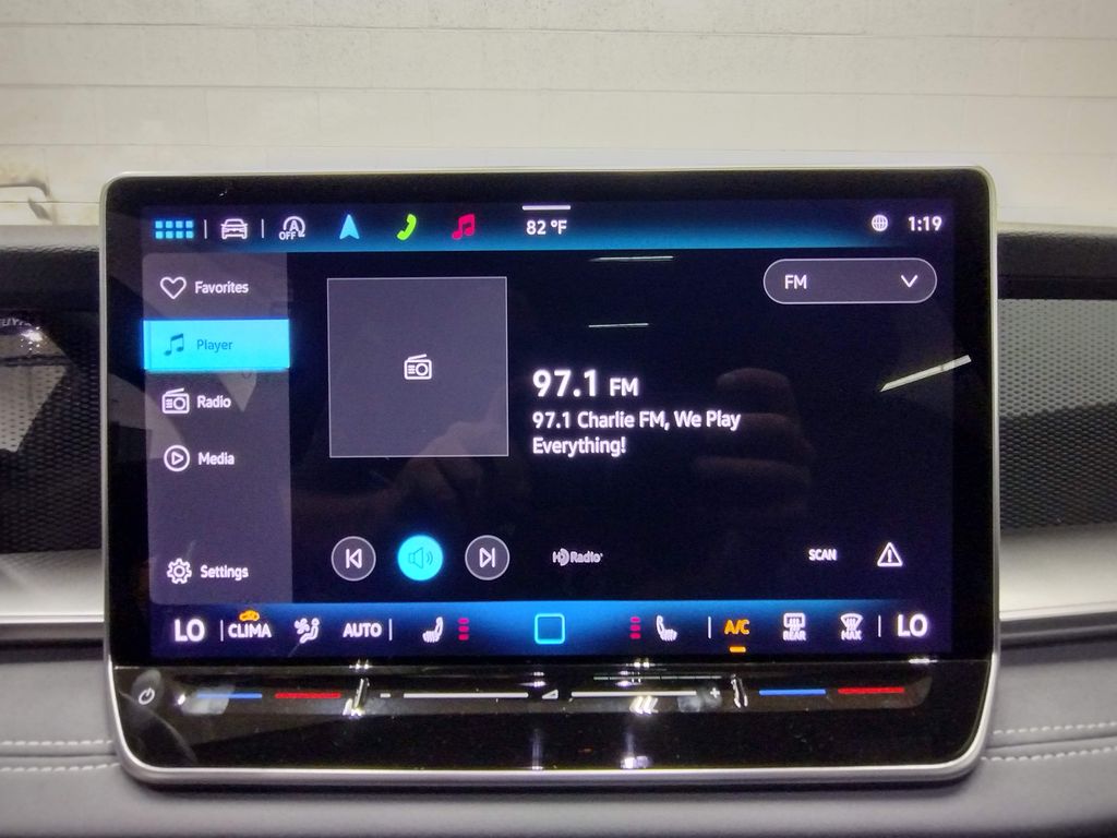 2025 Volkswagen Tiguan SE R-Line Black photo 29