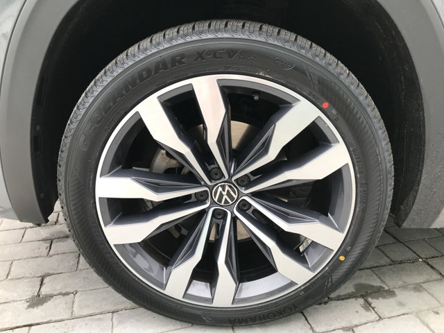 2022 Volkswagen Atlas Cross Sport V6 SEL Premium R-Line photo 12