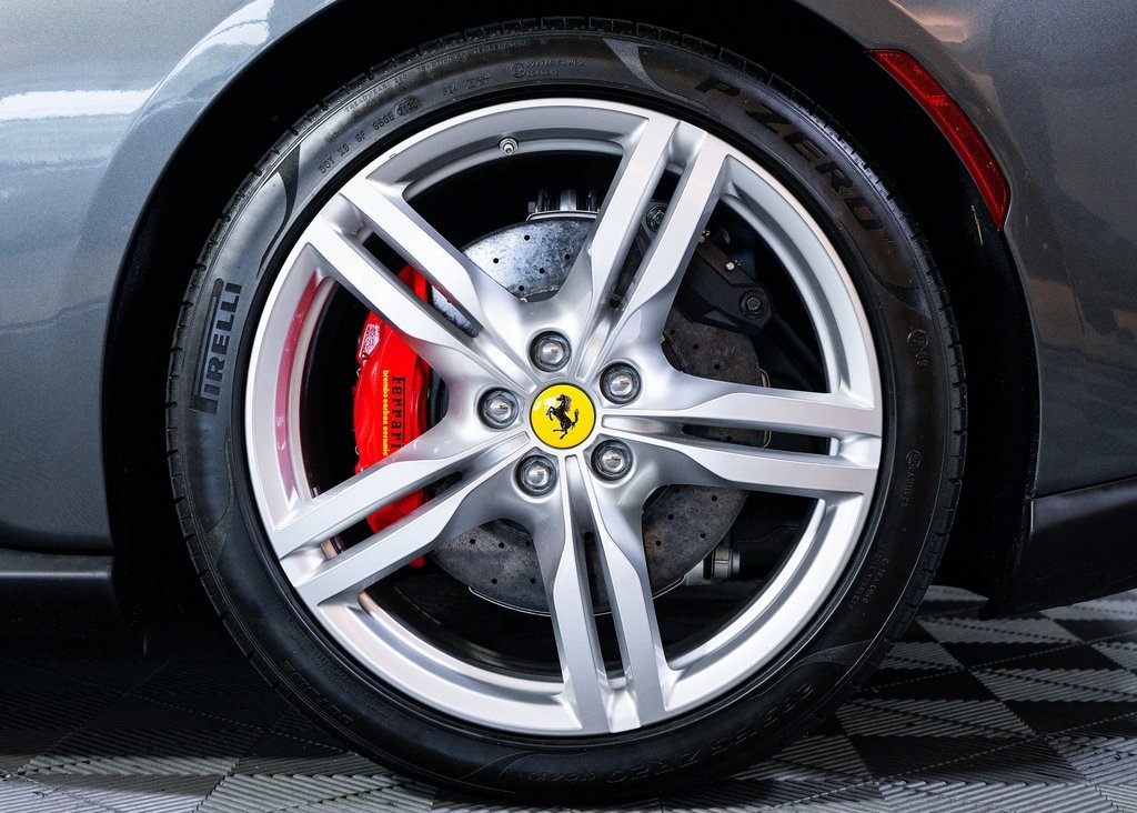 2023 Ferrari Portofino Base photo 10