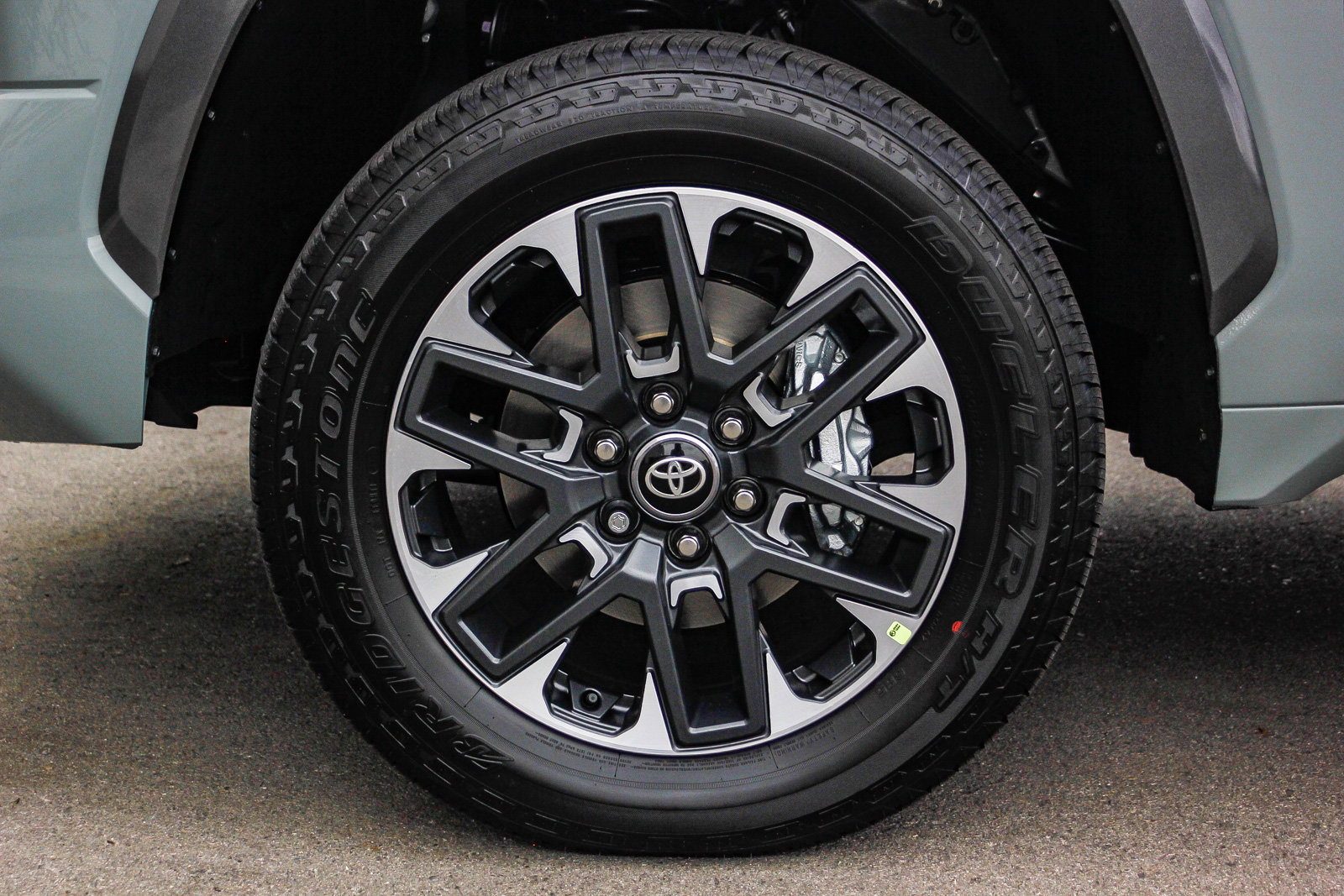 2025 Toyota Tundra Limited photo 10