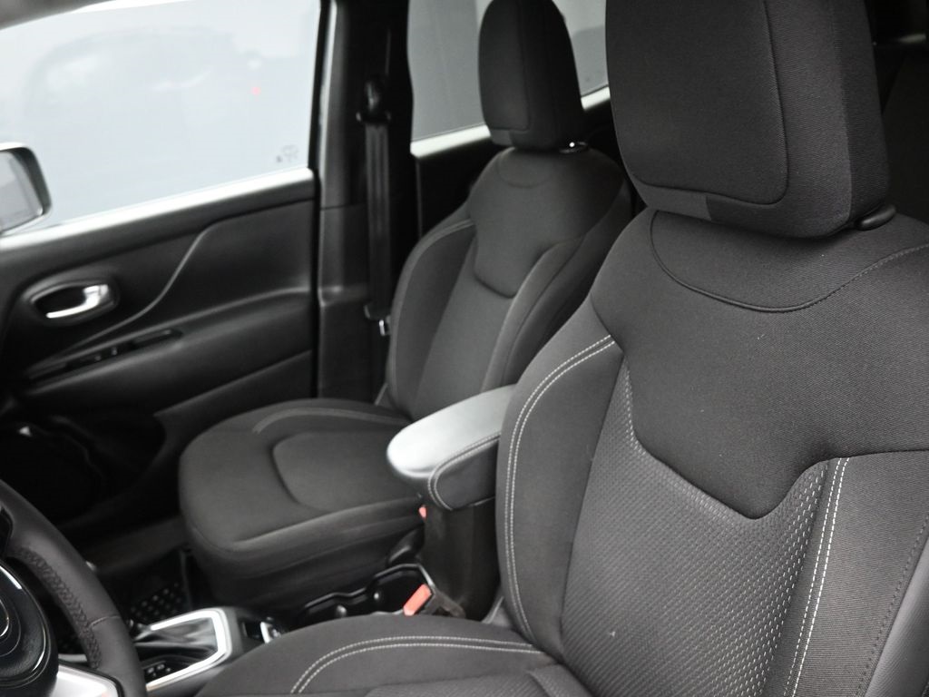 2023 Jeep Renegade Altitude photo 24