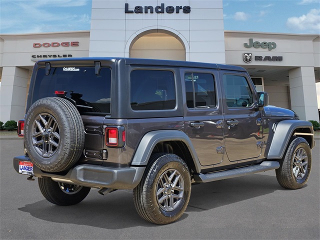 2025 Jeep Wrangler photo 2