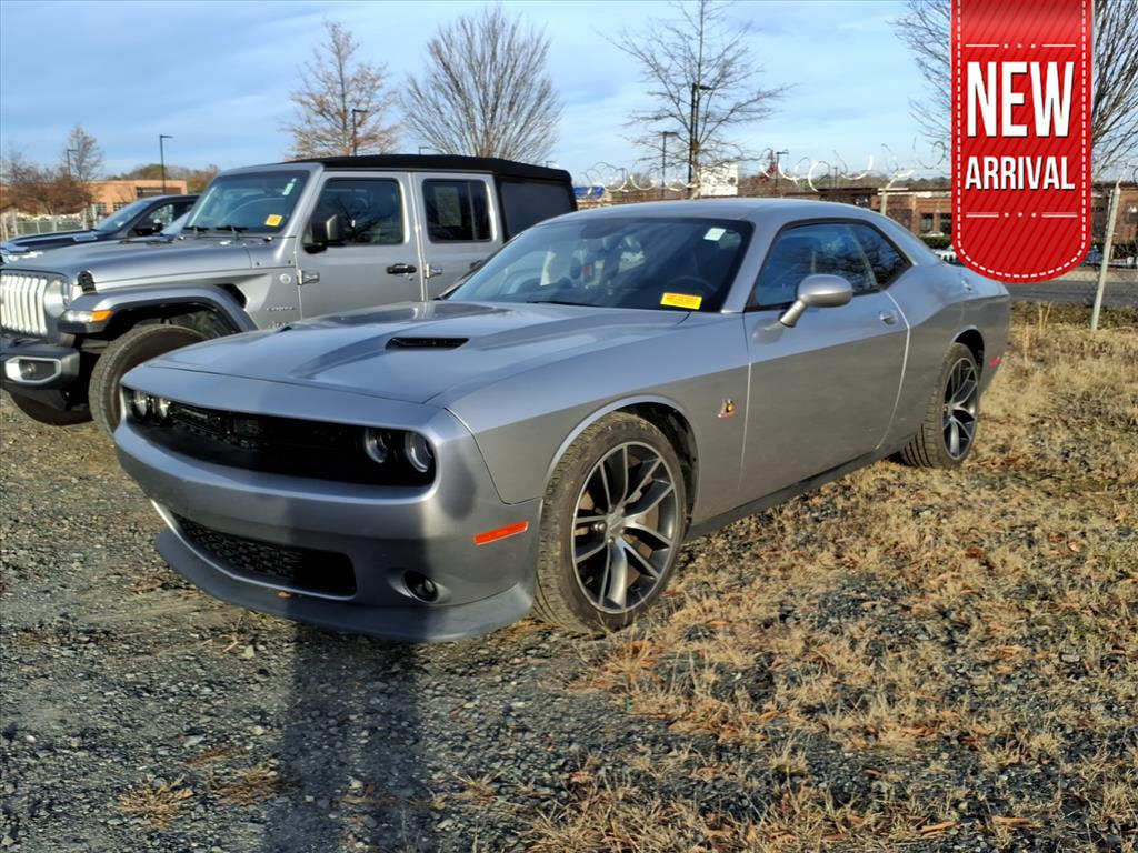 2015 Dodge Challenger Scat Pack's photo