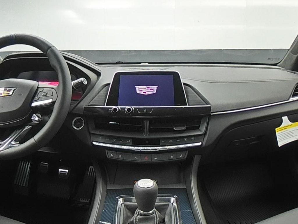 2025 Cadillac CT4 Blackwing photo 9