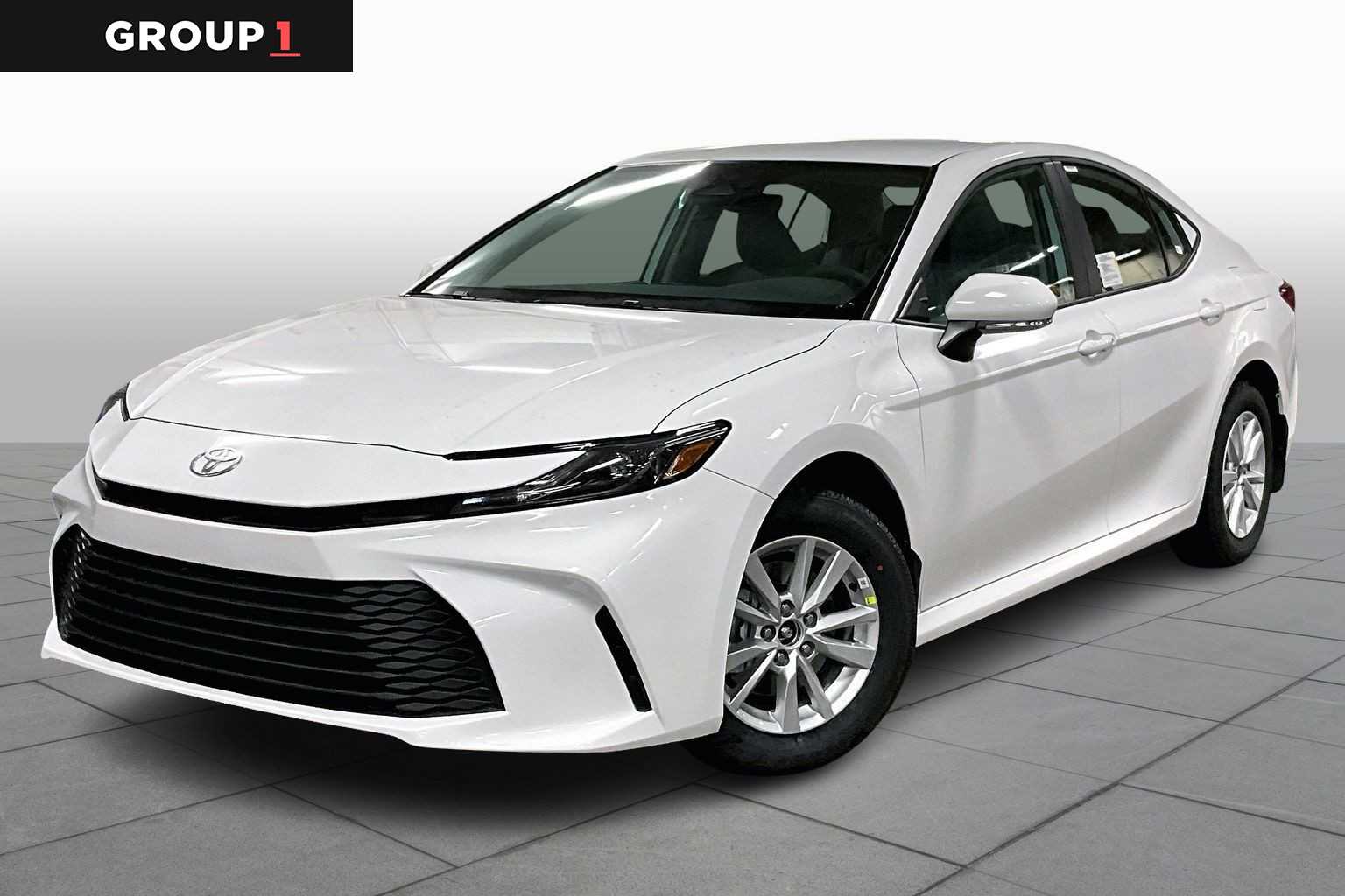 2026 Toyota Camry LE's photo