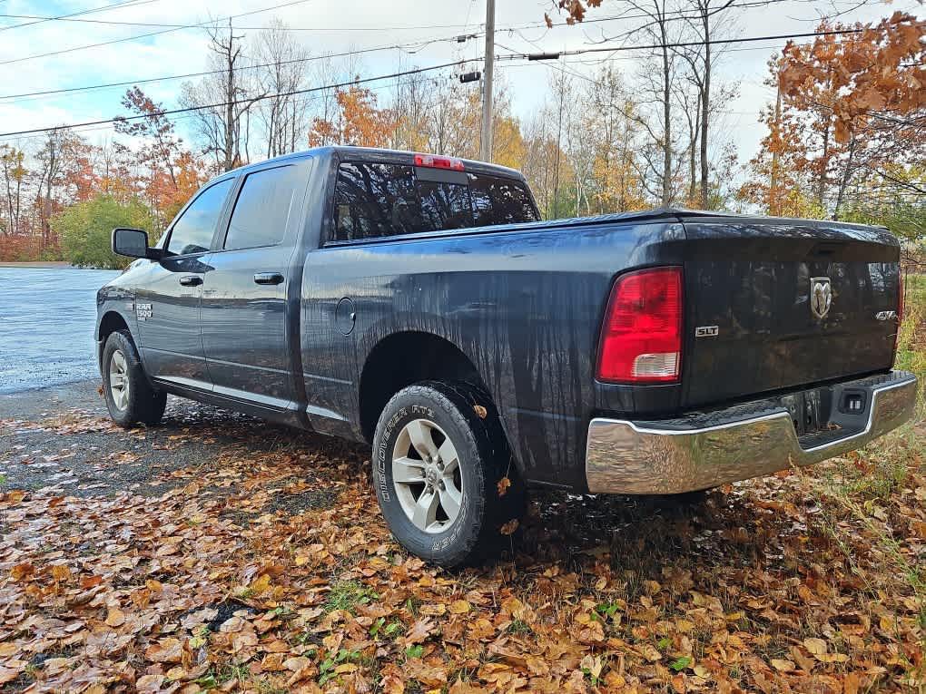2019 Ram 1500 Classic SLT photo 4