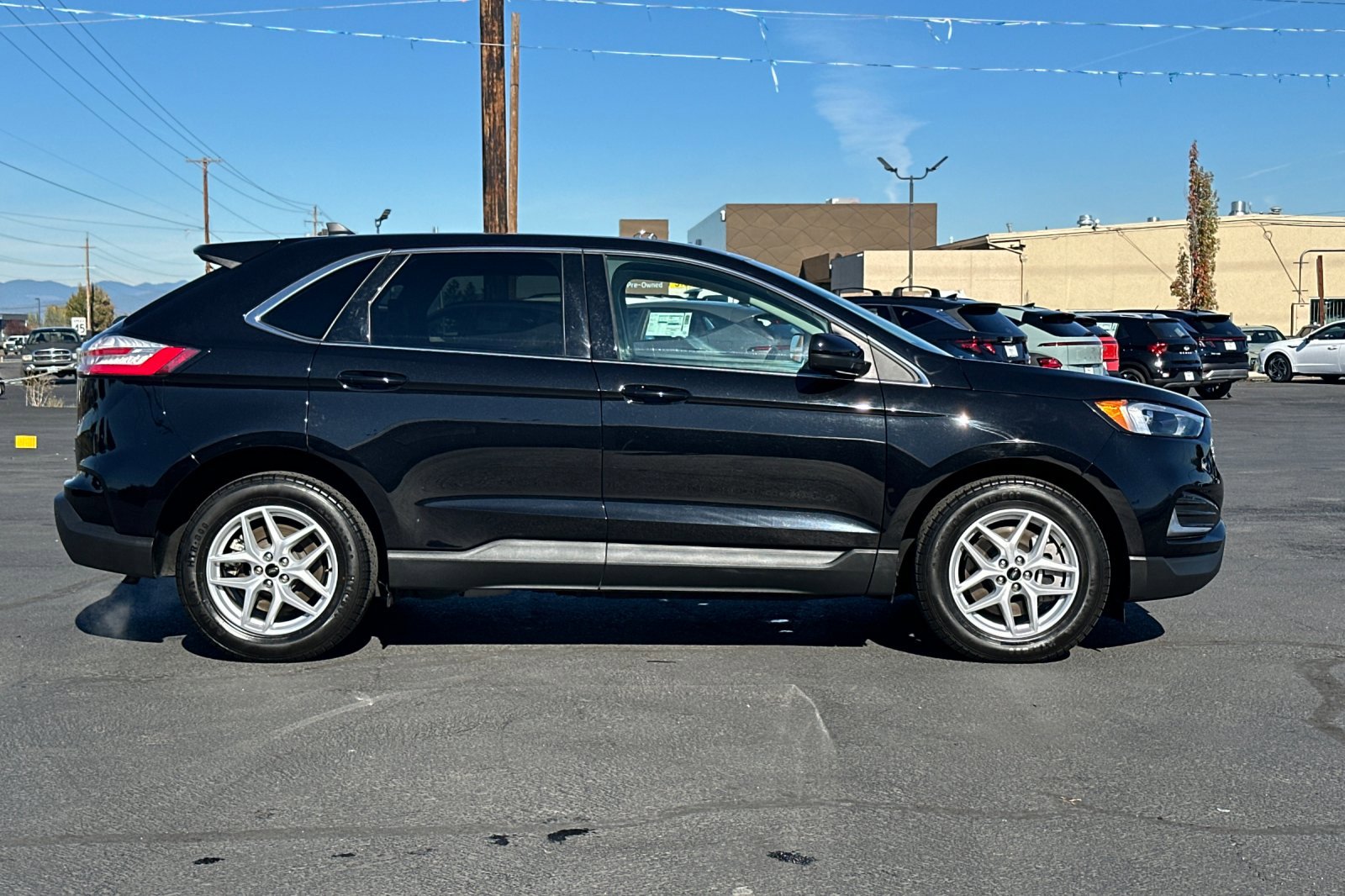 2024 Ford Edge SEL photo 3