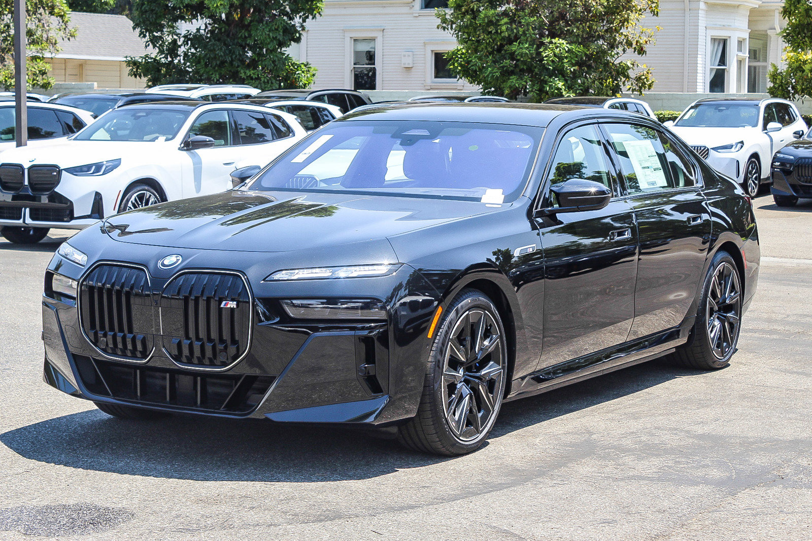 New 2025 Black Sapphire Metallic BMW M70 image 3