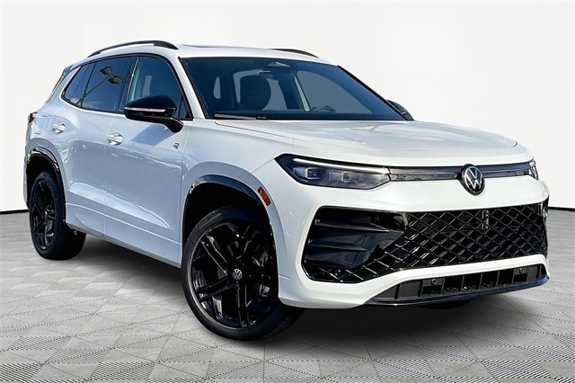 New 2025 Volkswagen Tiguan SE R-Line Black AWD