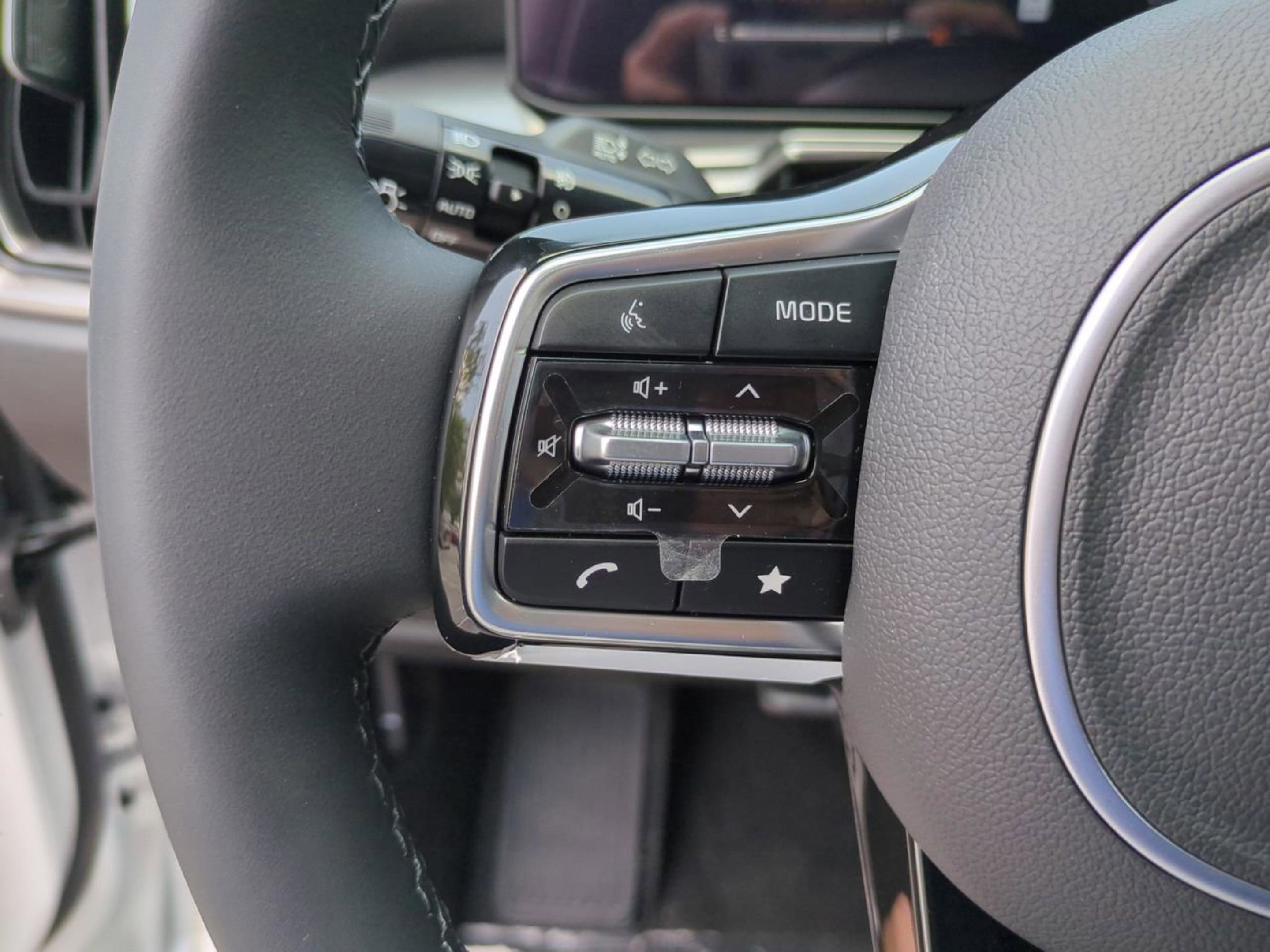 2025 Kia Sorento EX photo 31